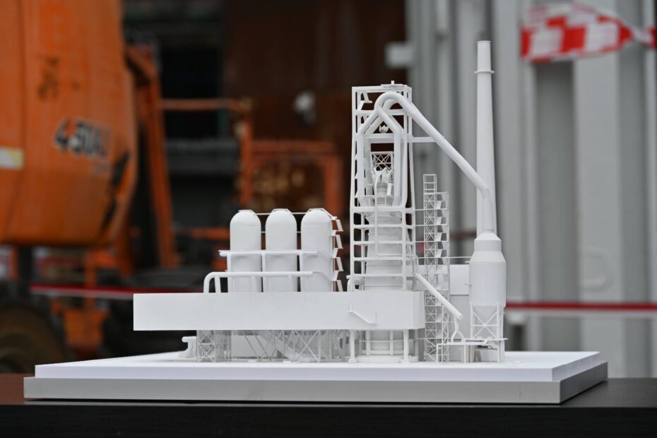 makieta wielkiego pieca Huty Pokój